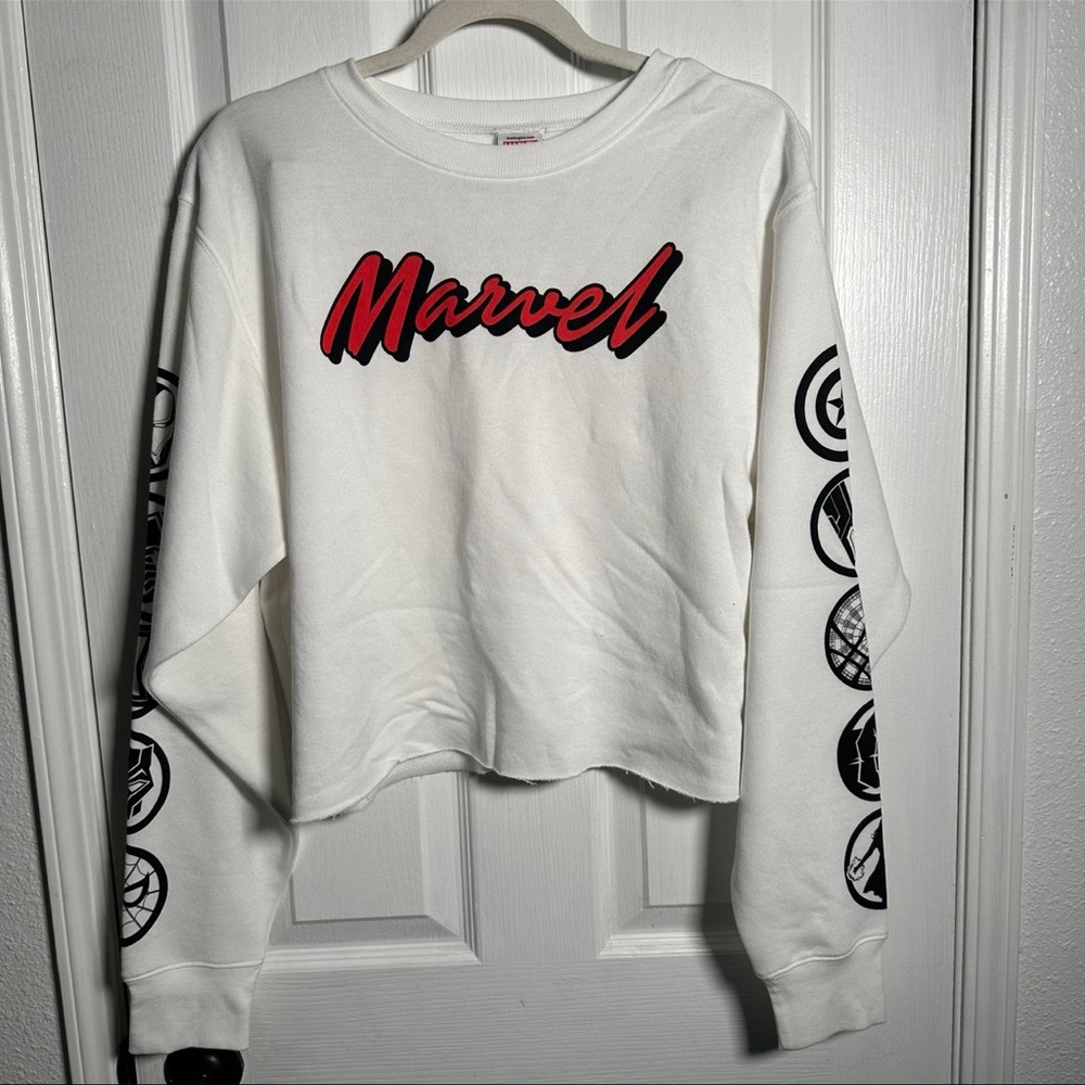 Cropped Marvel Sweater Size XL NWOT